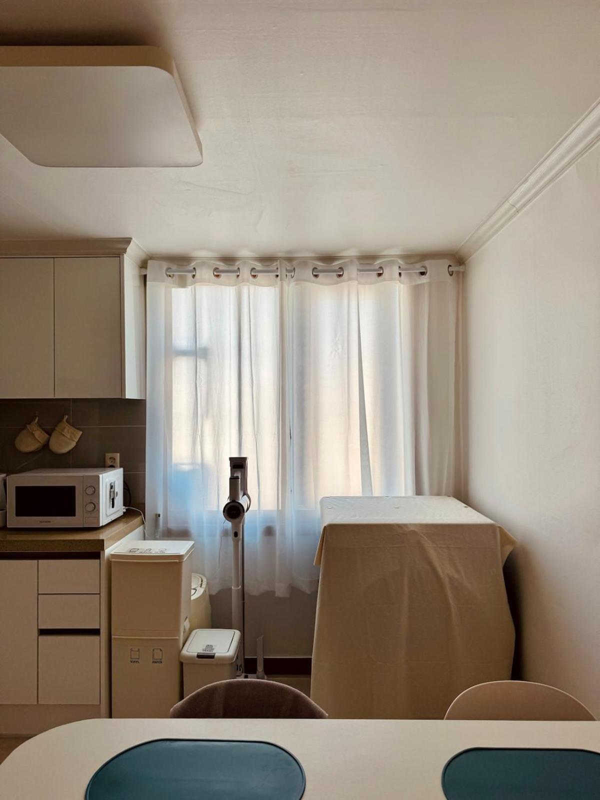 At Home, Sunny Emotional House, Free Parking, 3q Beds, Attic Movie Theater Pousada