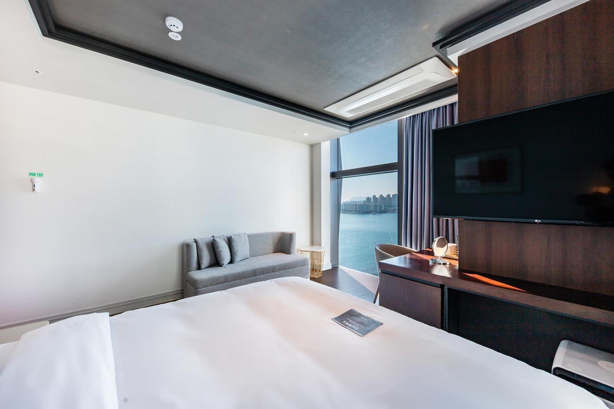 Hotel H Avenue Gwanganri Busan