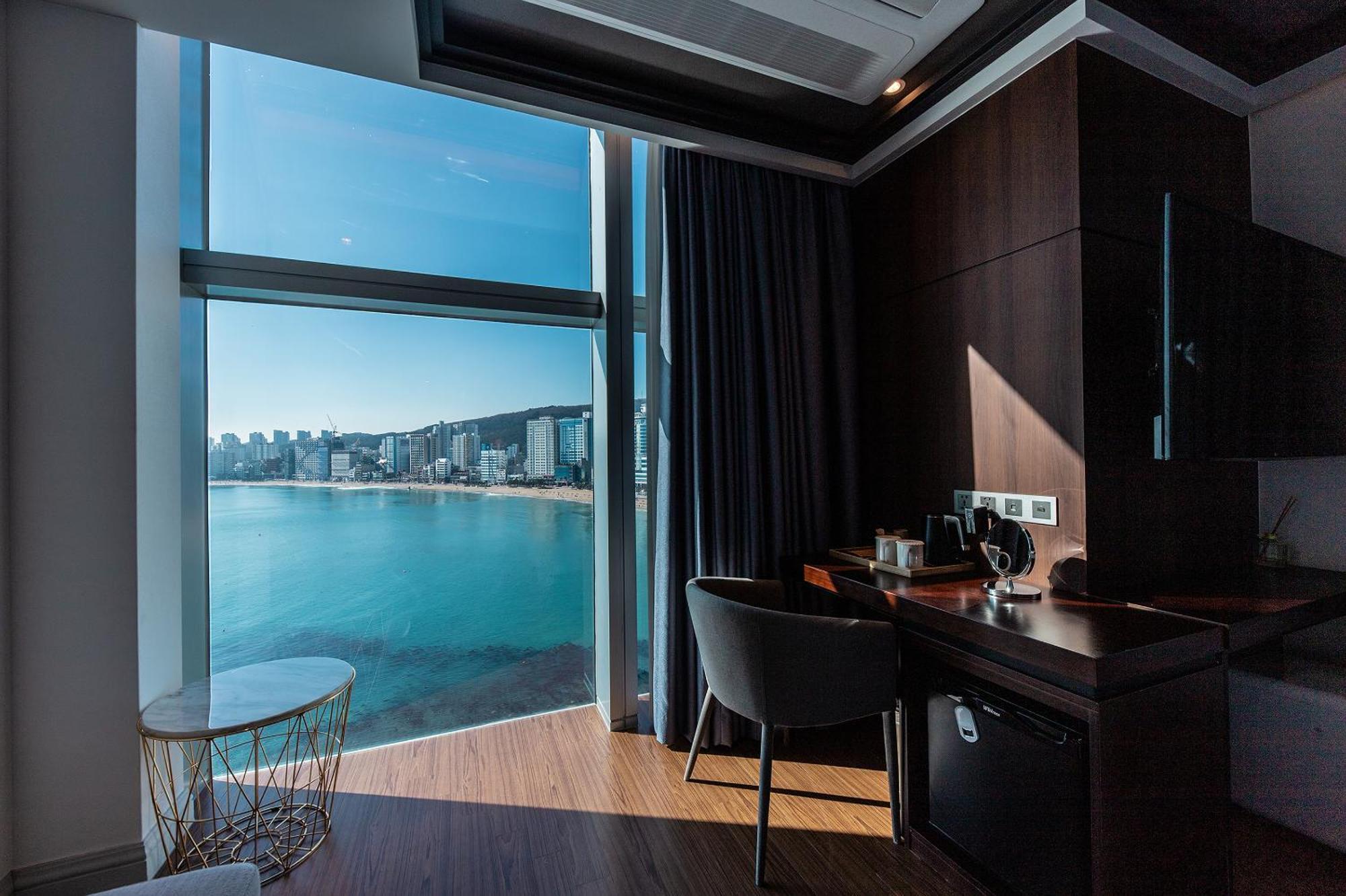 H Avenue Gwanganri Busan