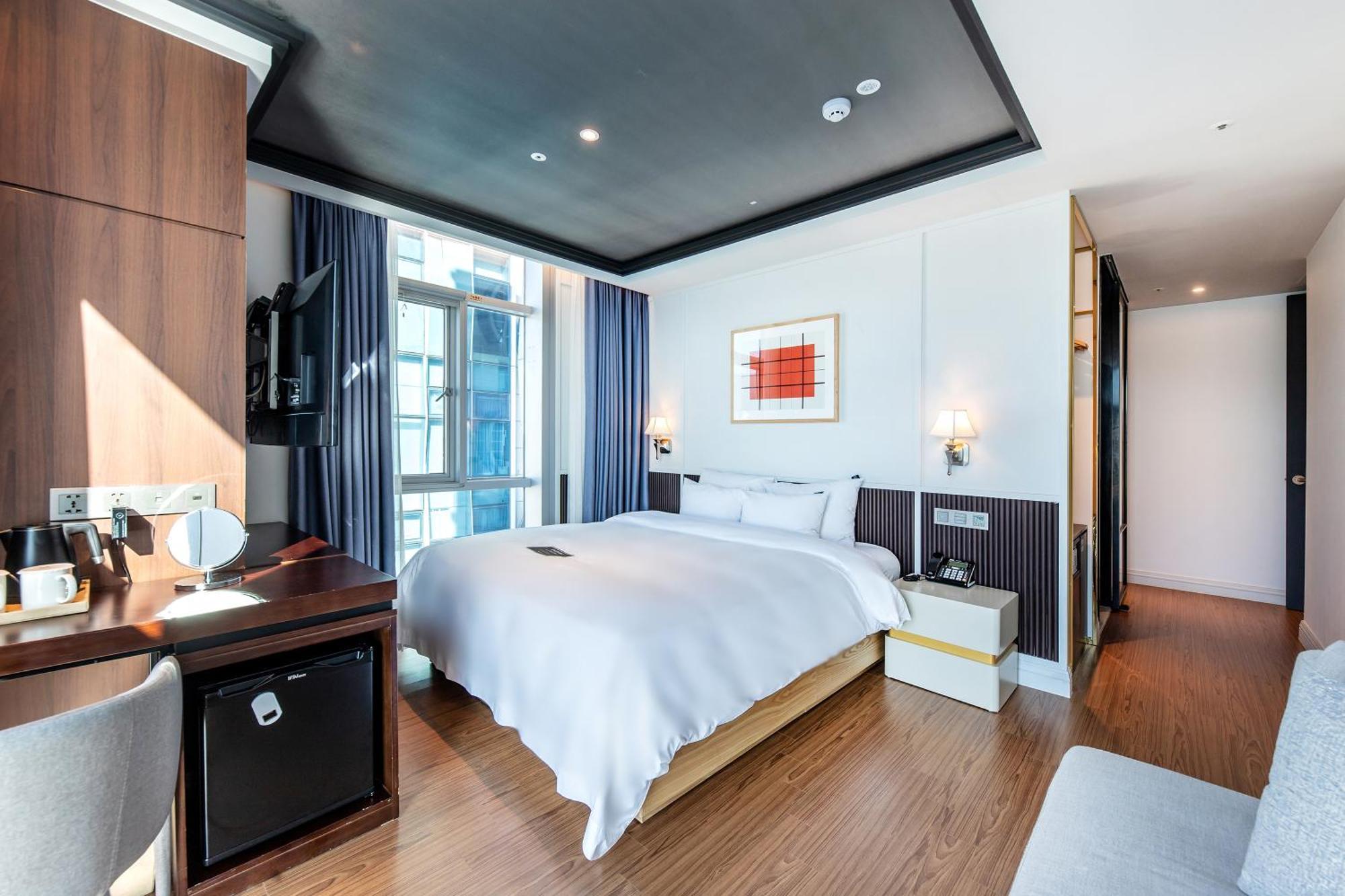 Hotel H Avenue Gwanganri Busan