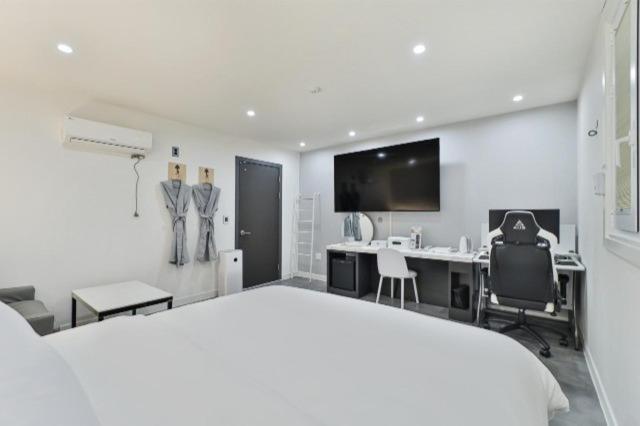 Western In Jaesong-dong, Motel *