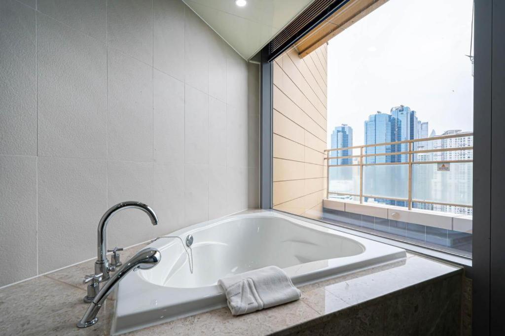 Kwangsu Hotel