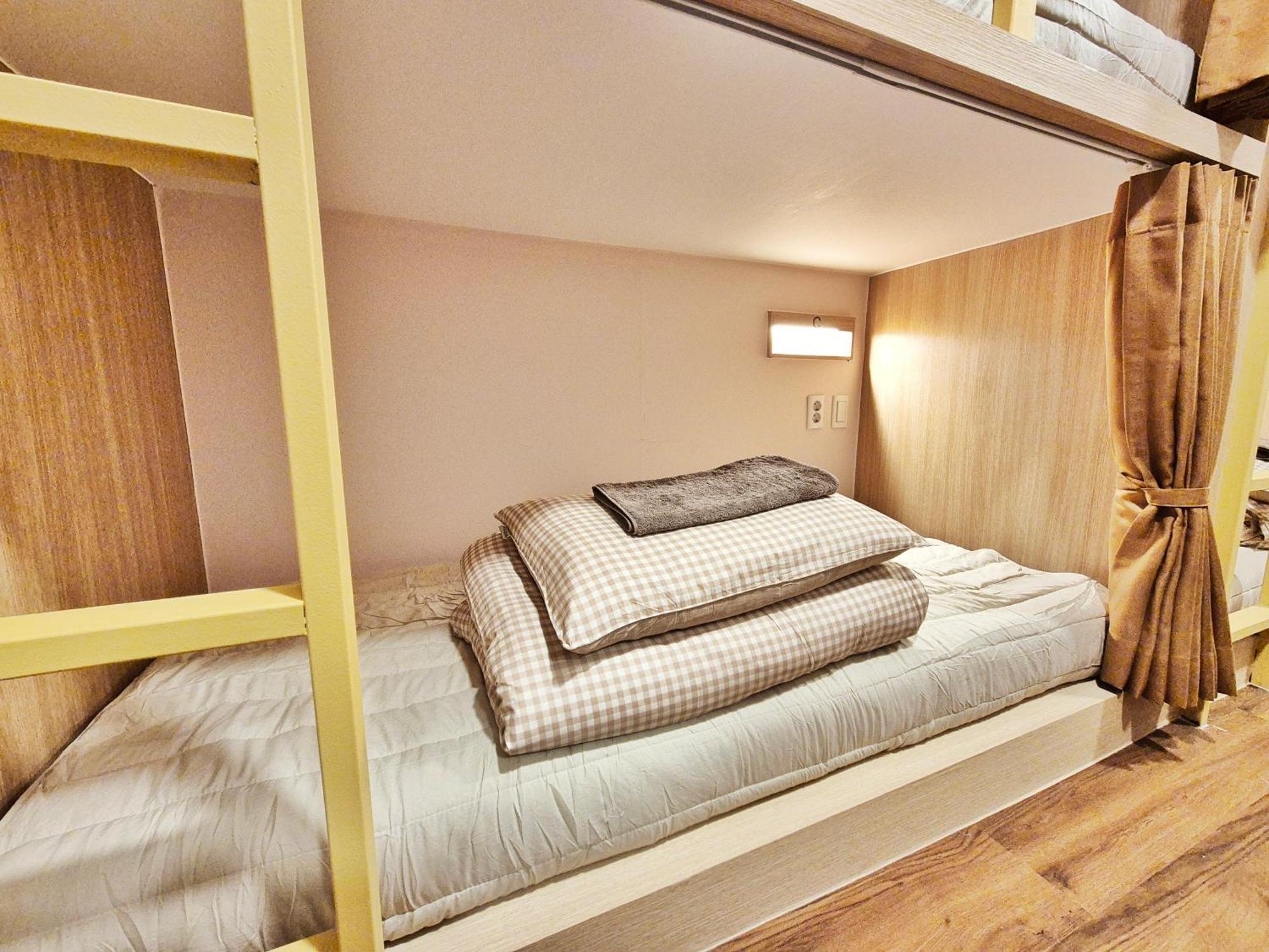 Hostel Onjeong *