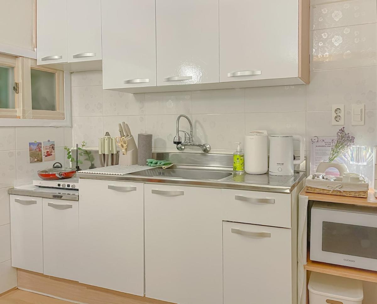 Belivestay, Gwangalli, Maximum 5 People, Free Netflix,wi-fi *