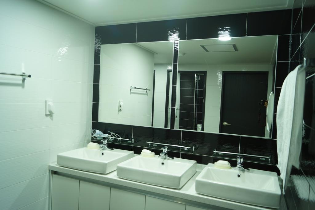 Mozzihostel Station Nhà trọ Busan
