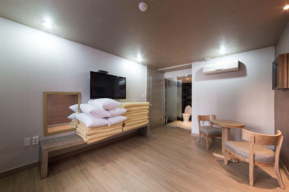 Motel June Haeundae