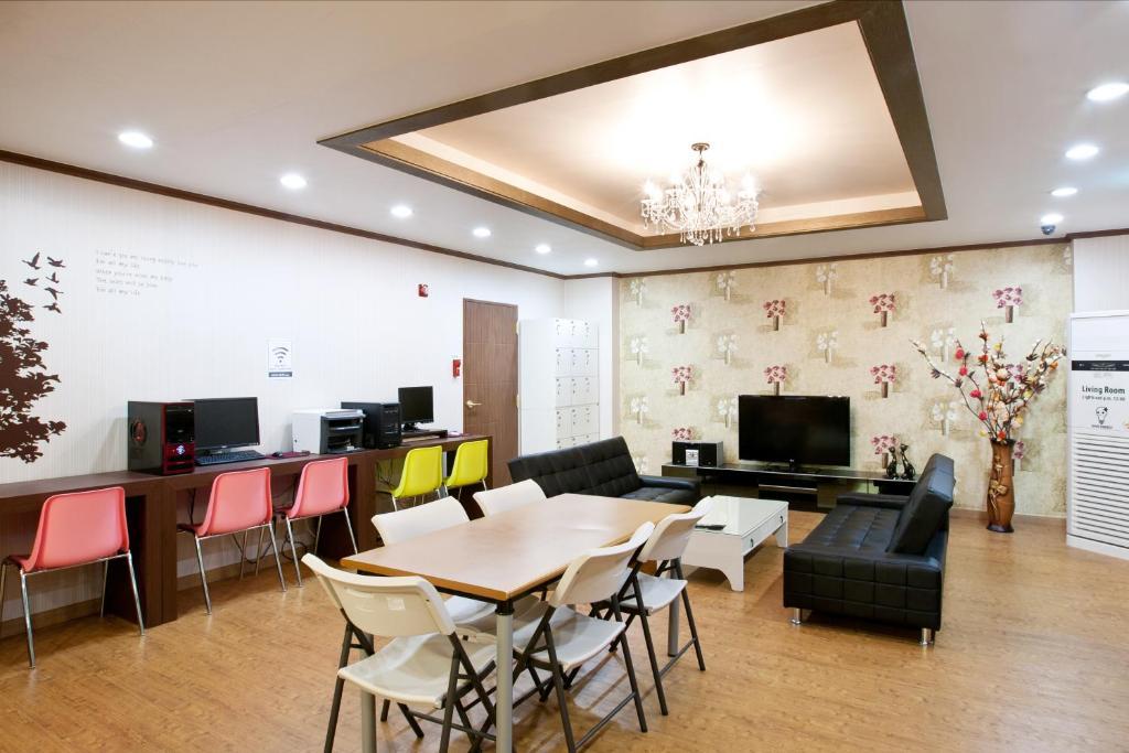Busan Guesthouse Pobi Guest house 2*