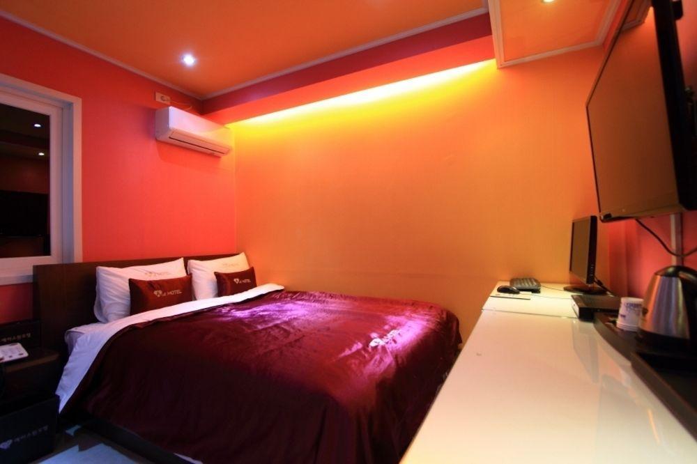 Ace One Hotel
