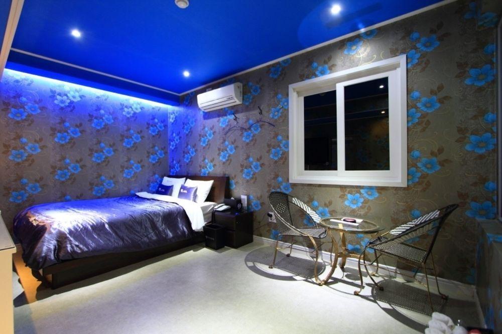 Ace One Hotel 2*