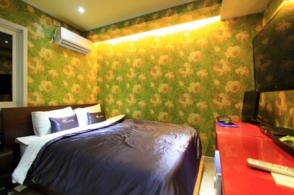 Ace One Hotel