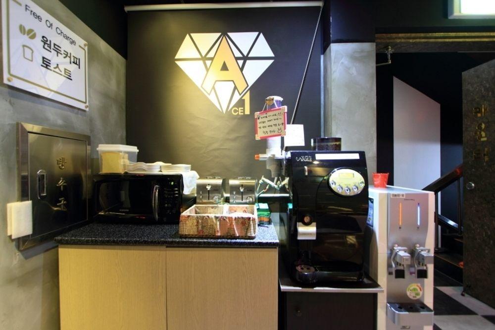 Ace One Hotel 2*
