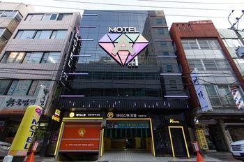 Ace One Hotel