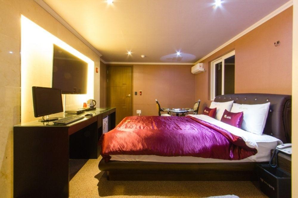 Ace One Hotel 2*