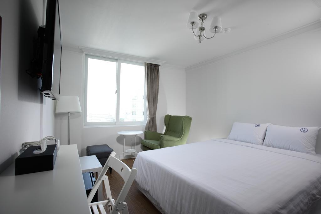 Hillside Hotel 3*