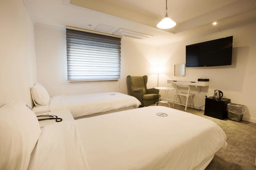 Hillside 3*