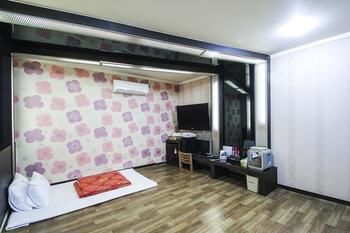 Hotel W Motel Haeundae 2*