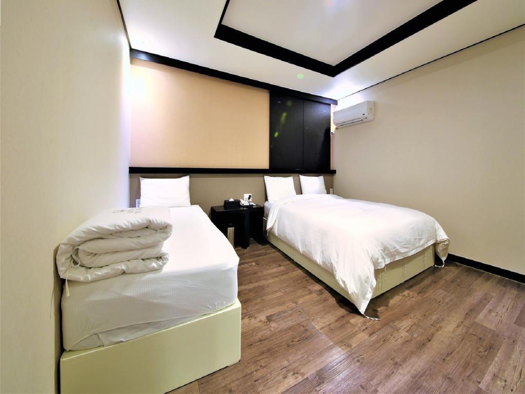 Elysee 3* Busan