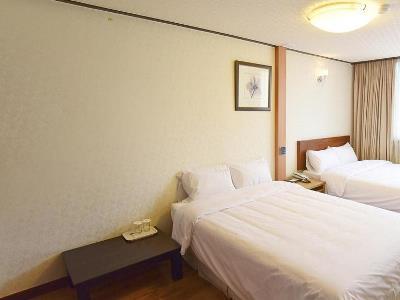 Utopia Hotel