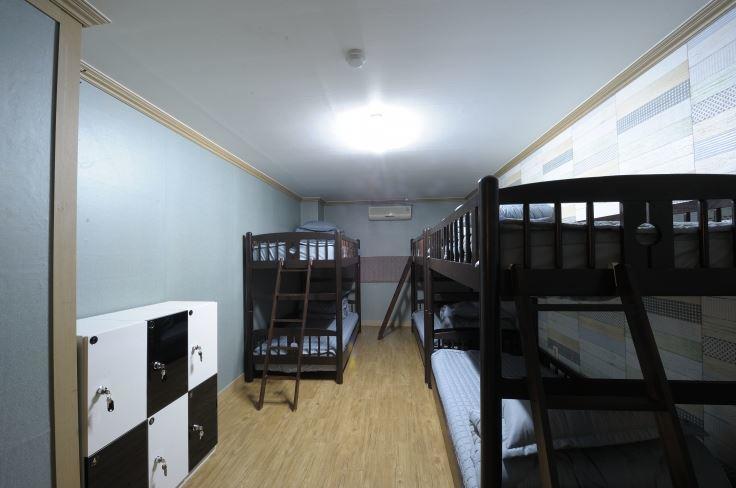 Panda Guest house 2*