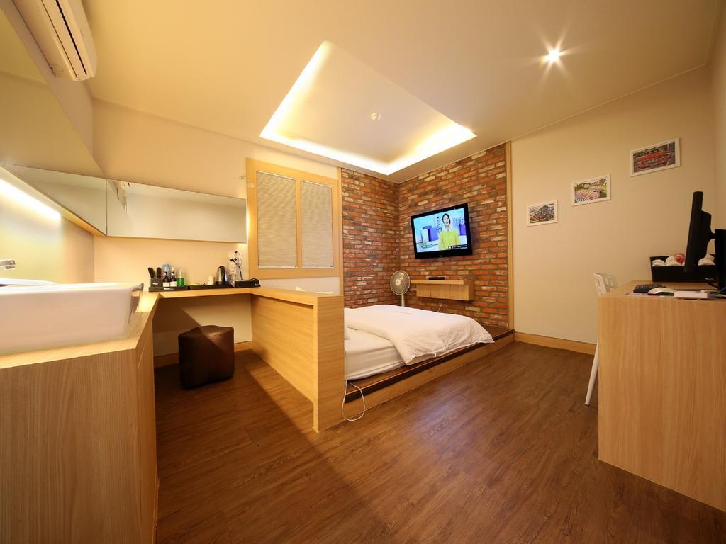 Seven 2* Busan