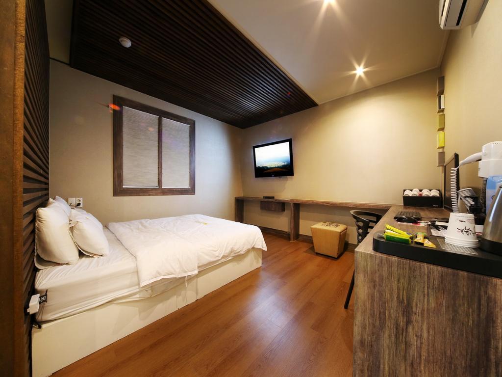 Seven Hotel 2*