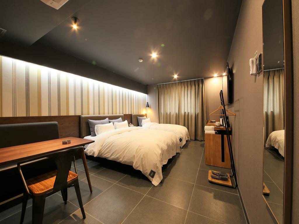 Hotel Seven 2*