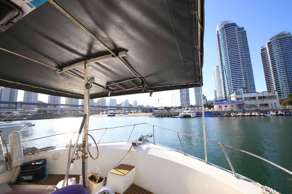 Marine City Club Yacht Botel 3*