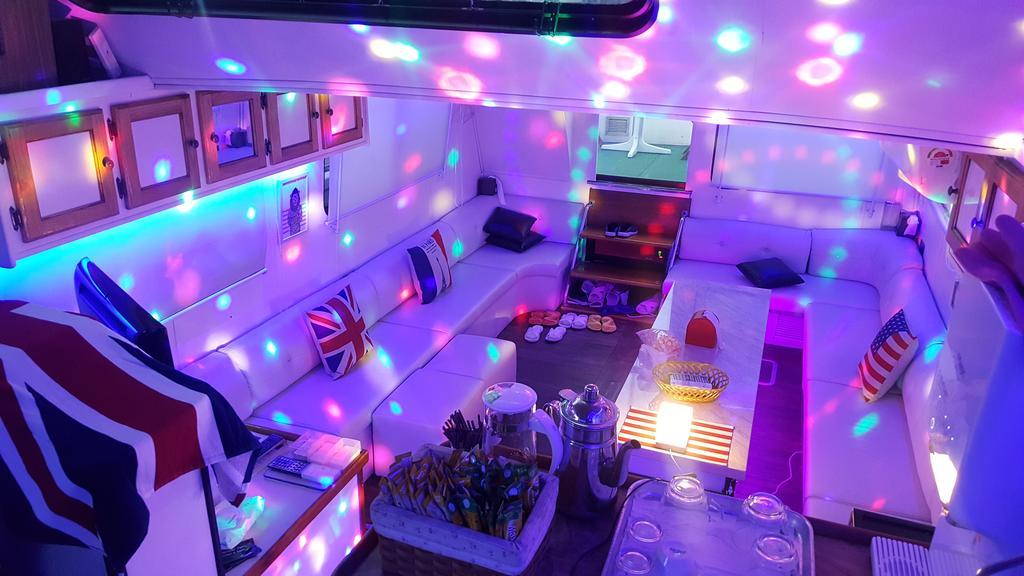 Marine City Club Yacht Botel Busan