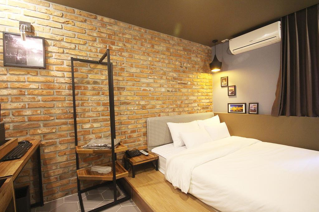 Hotel Gray