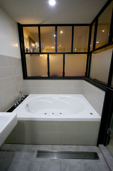 Hotel Seven