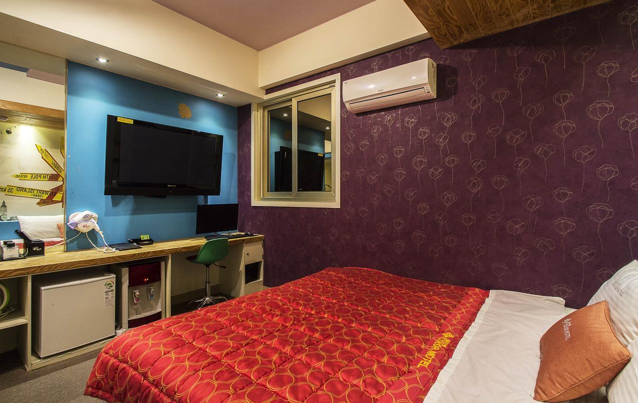 Motel Color
