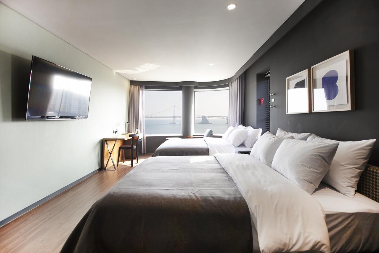 Gwangan Hound Hotel 3*