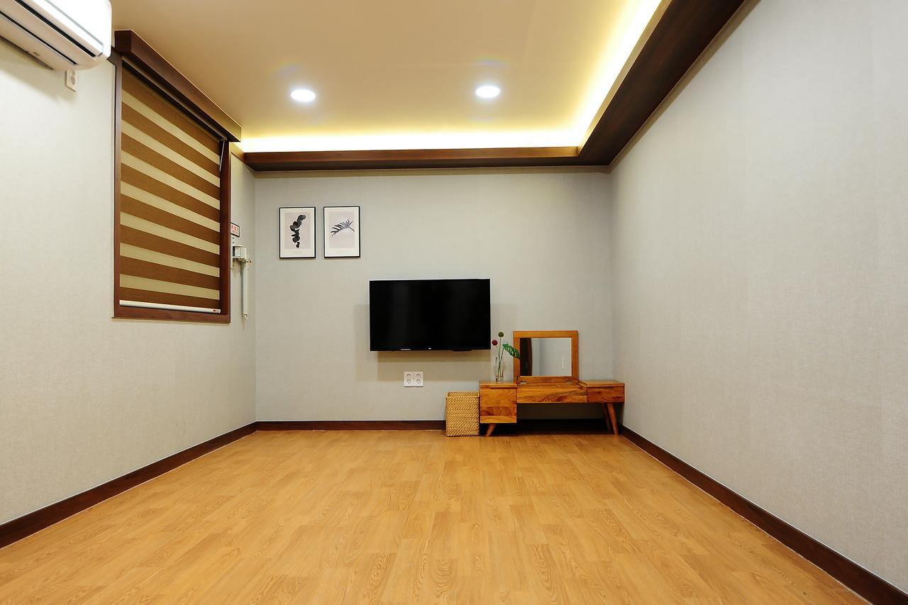 Hotel The 2*