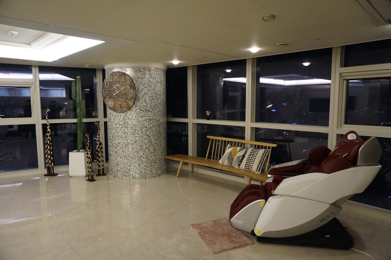 Apartment Haeundae Zenith Sky Penthouse