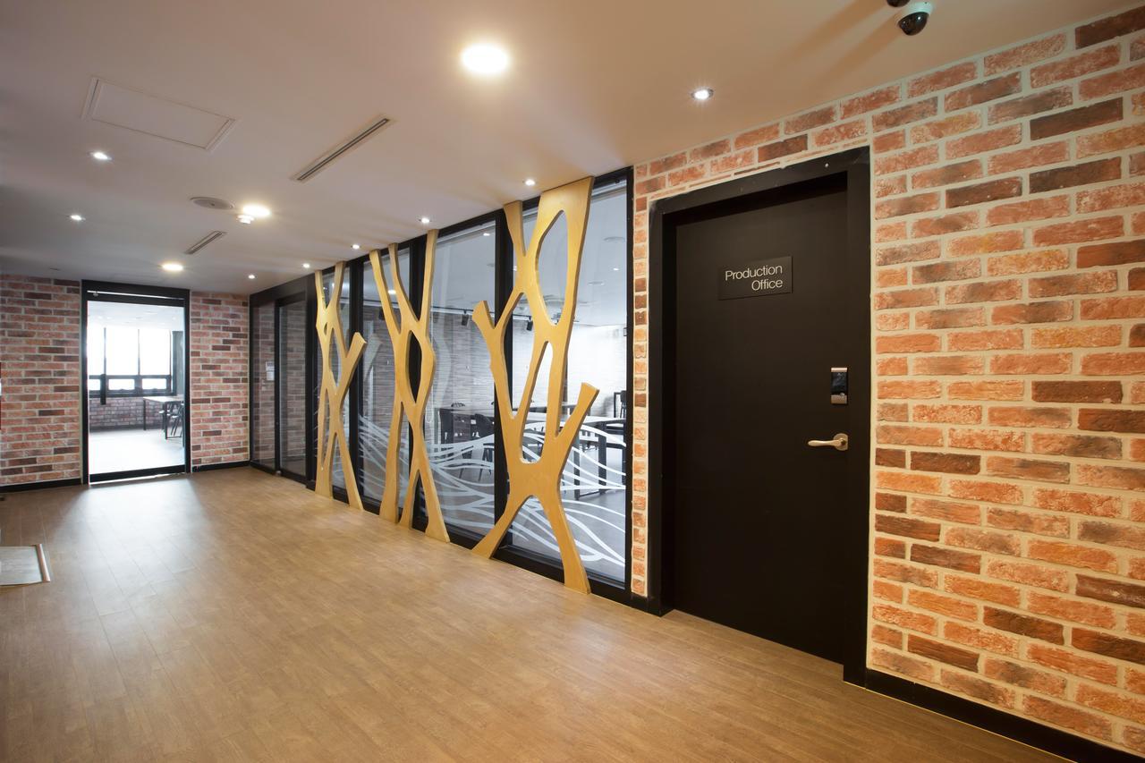 Hotel Cinema House In 3*