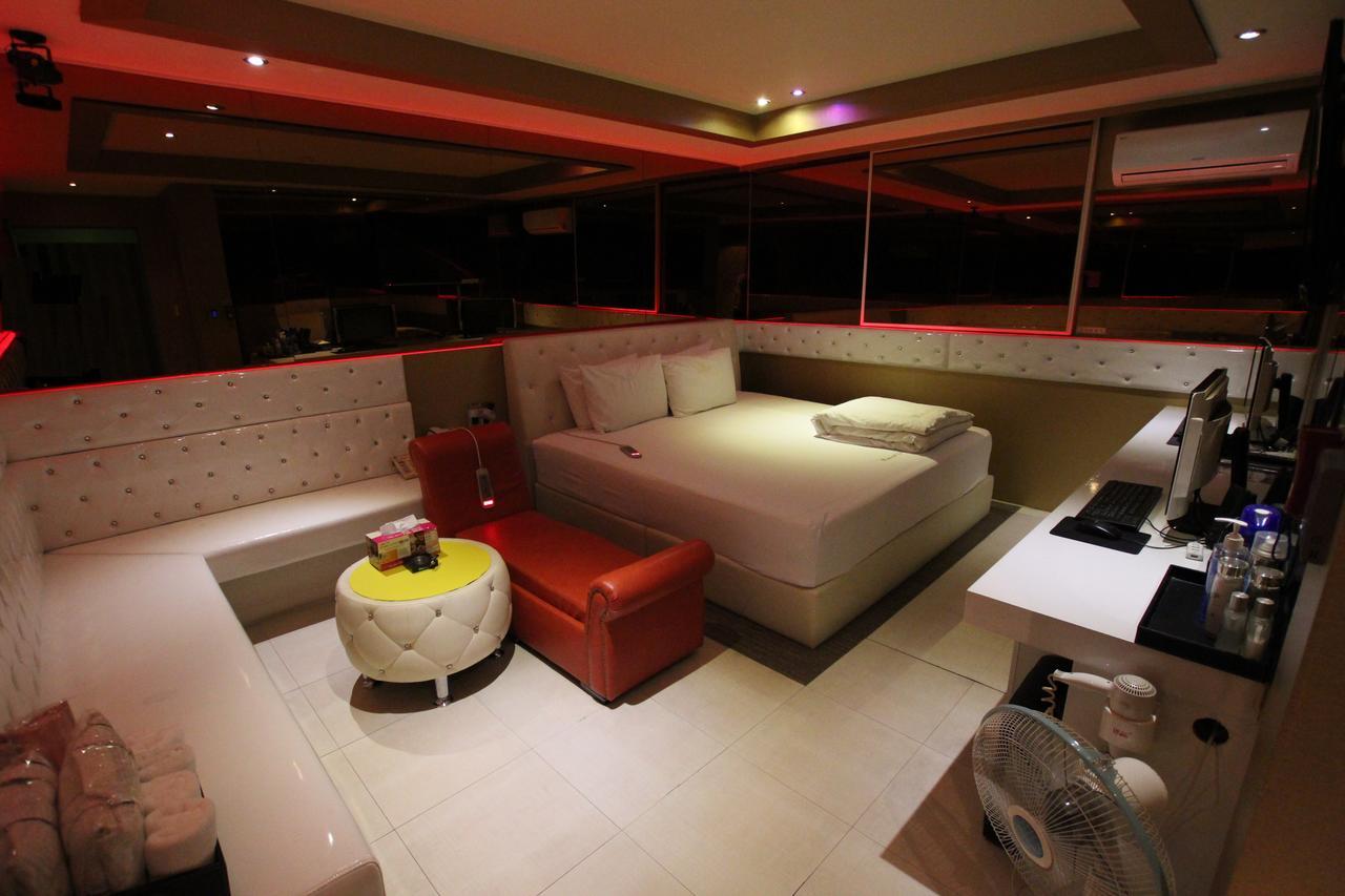 Motel V1 2*