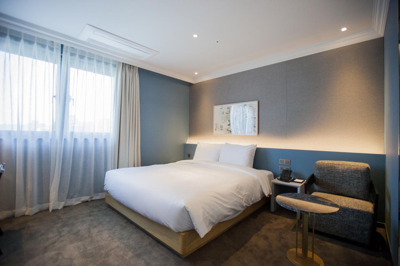 Nampo Hound Premier Hotel
