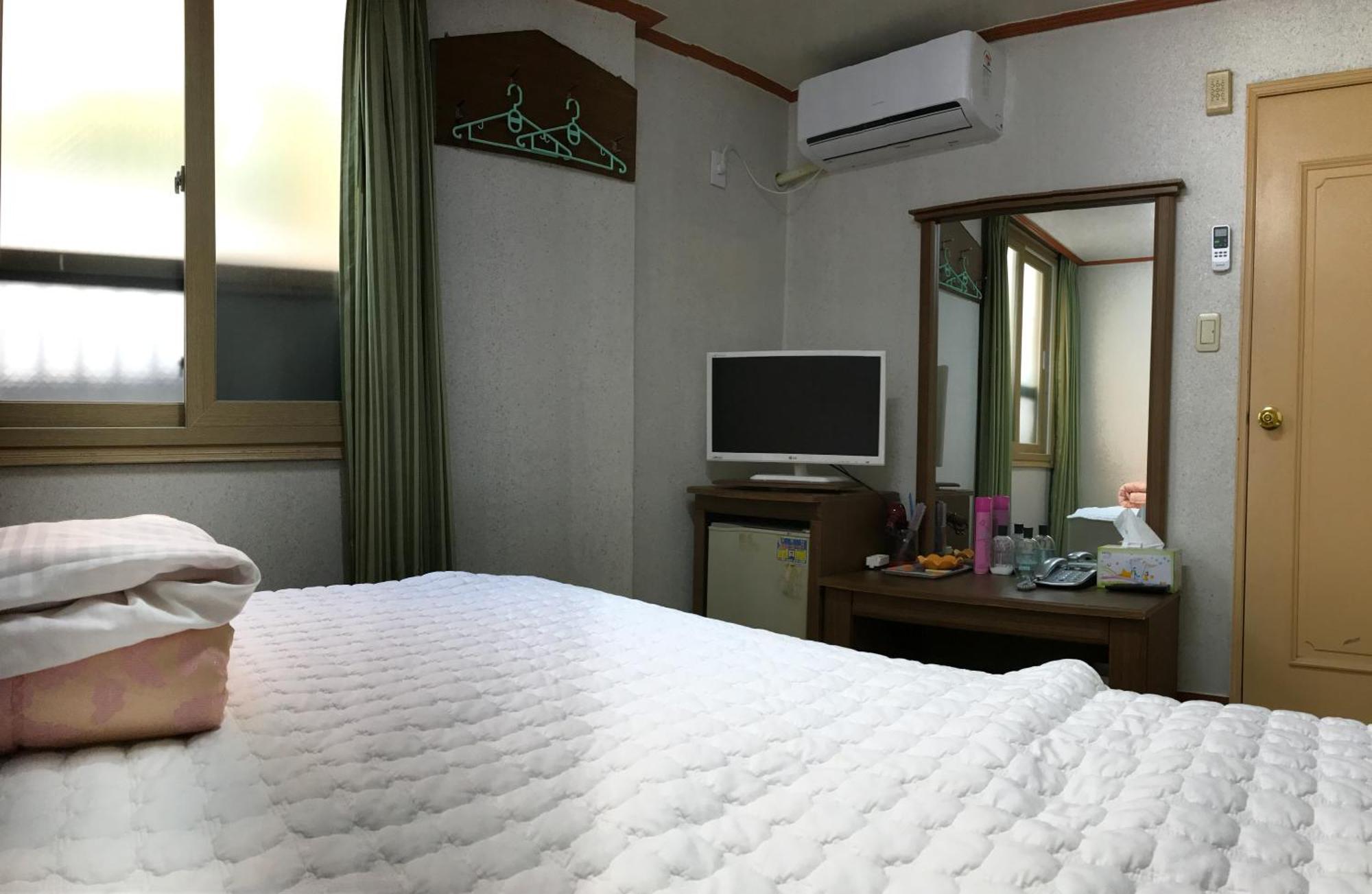 J Motel 2*