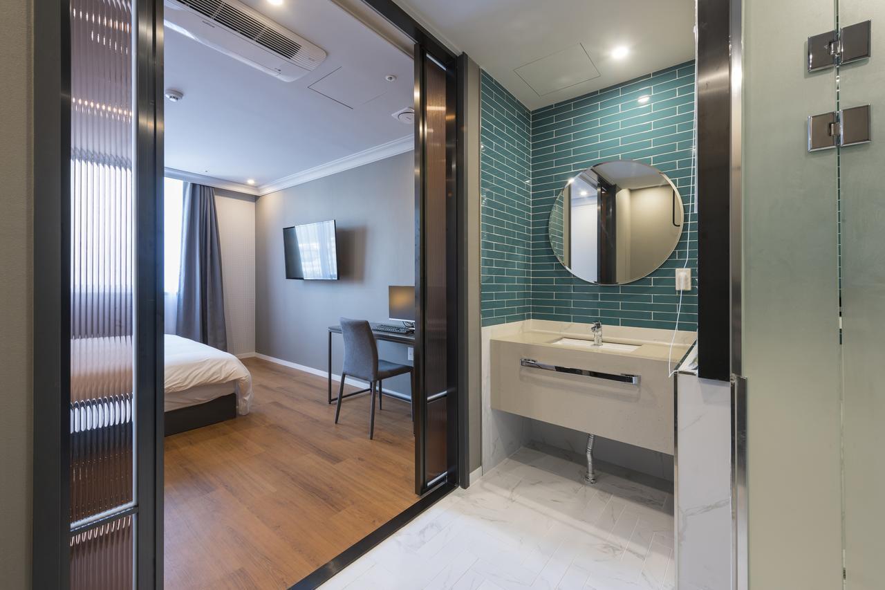 Brown-Dot Hotel Guseo 3*