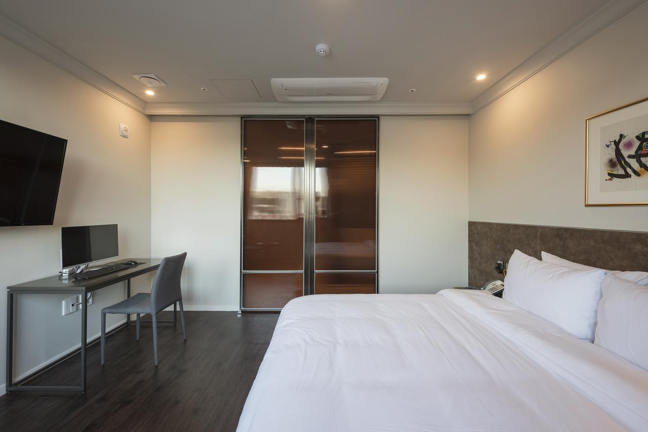 Hotel Brown-Dot Hotel Guseo