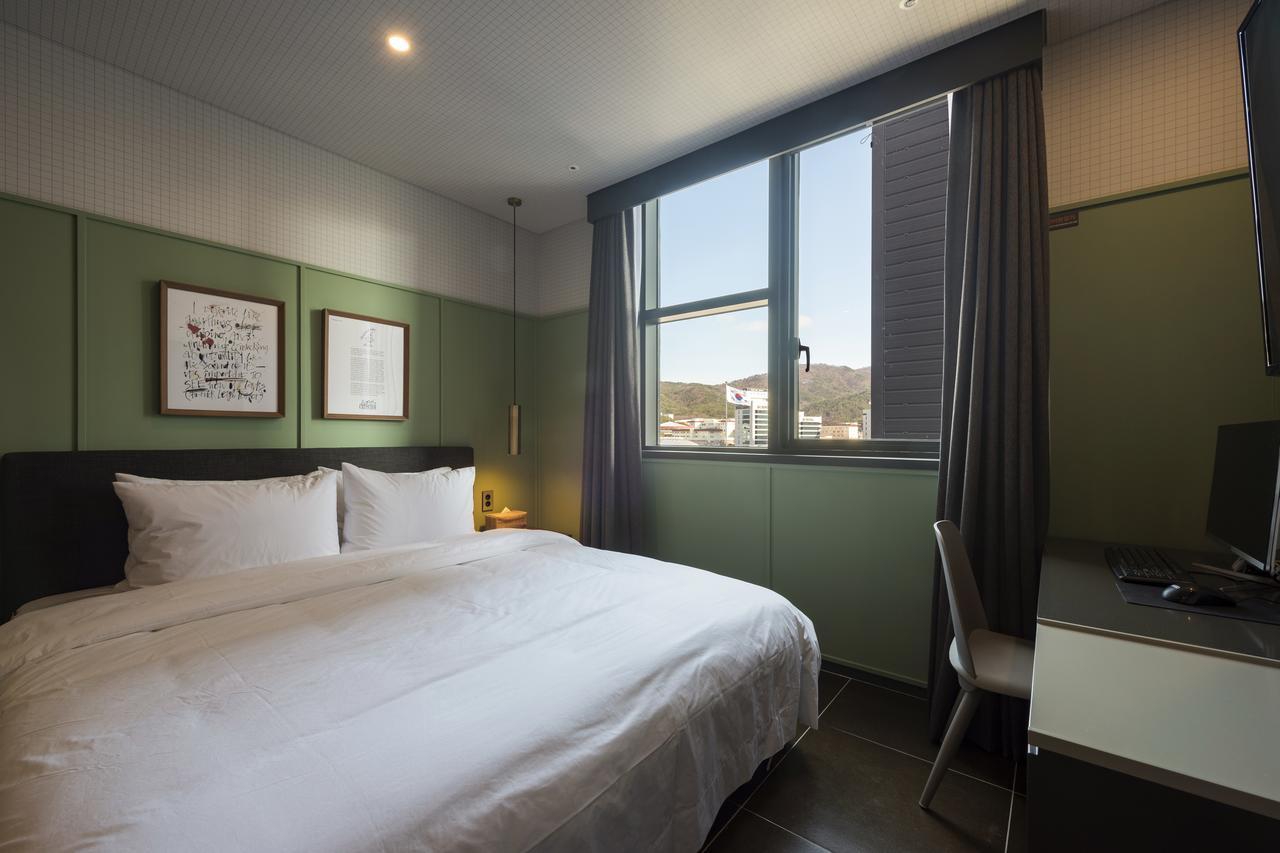 Brown-Dot Hotel Guseo Busan