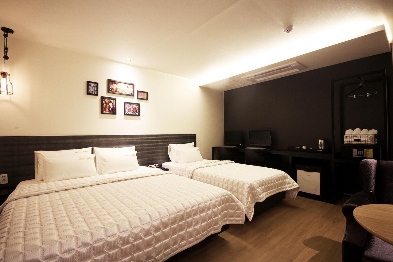 Mu Motel