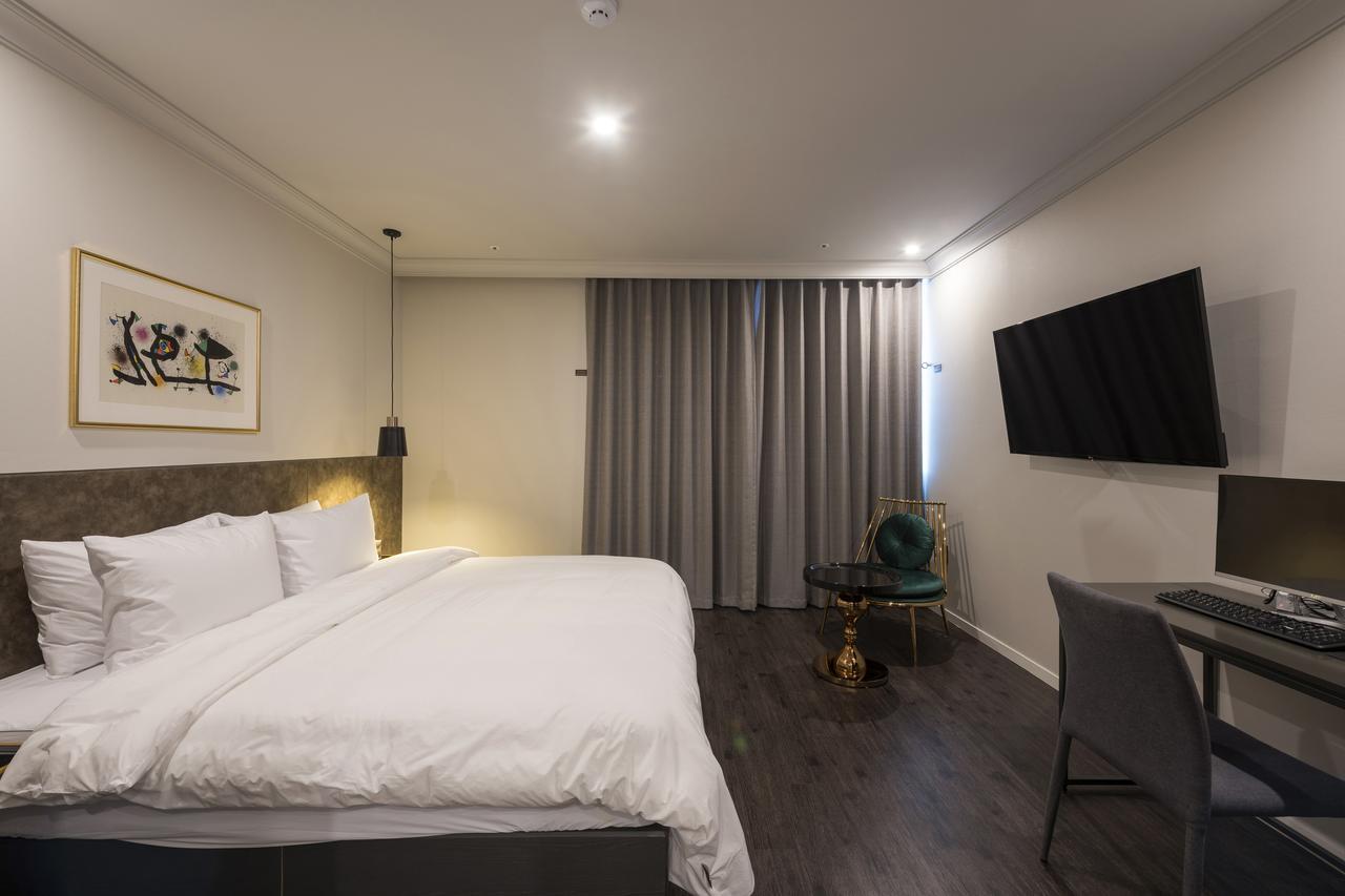 Hotel Brown-Dot Hotel Guseo