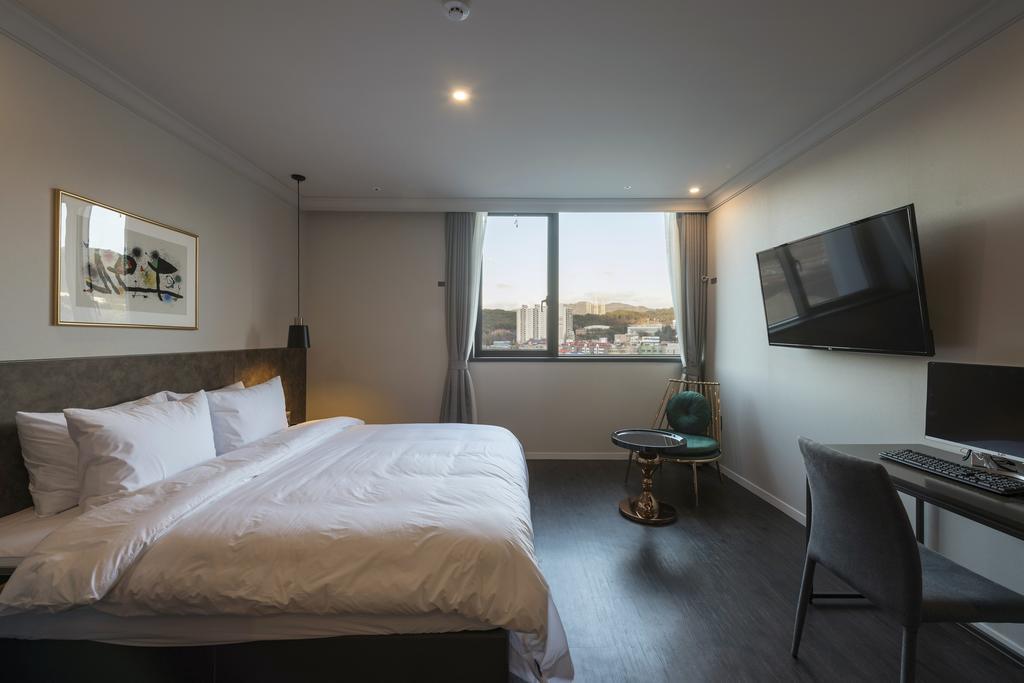 Brown-Dot Hotel Guseo Hotel