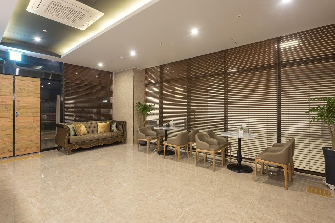 Brown-Dot Hotel Guseo Hotel