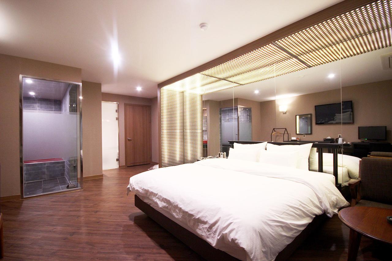 Hotel Mango 2*