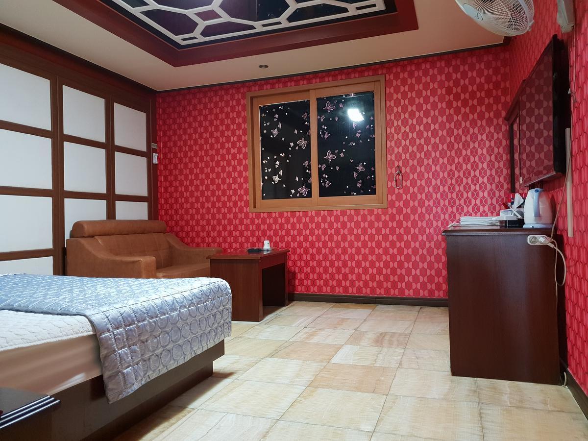 Motel Plus Motel