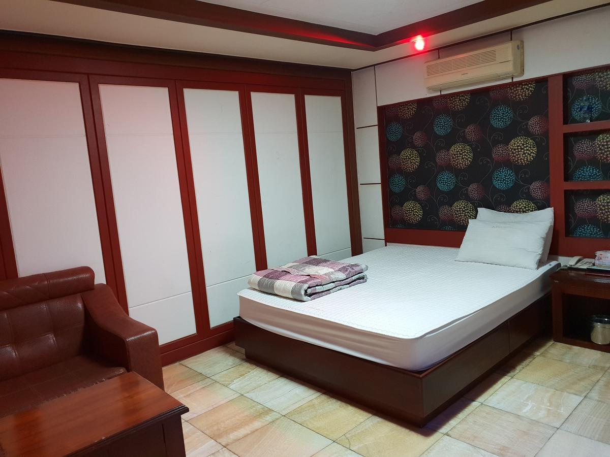 Plus Motel Motel 2*