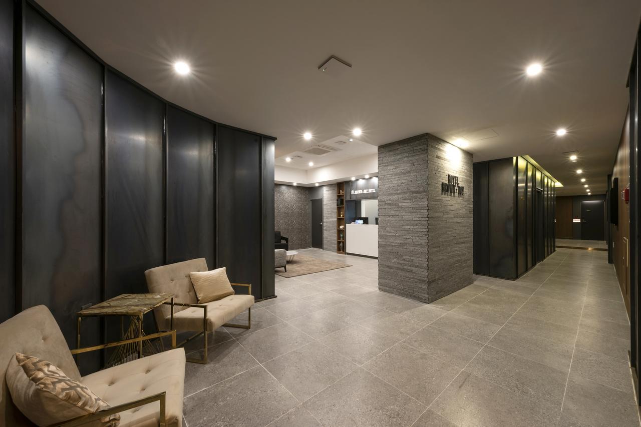 Hotel Brown-dot Gupo 2*