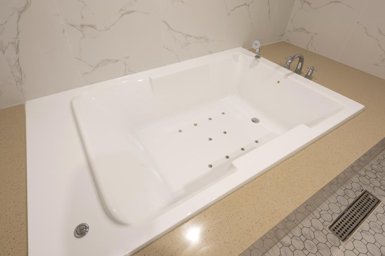 Brown-dot Gupo Hotel